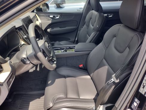 New 2026 Volvo XC60 B5 Ultra w/ Protection Package Premier image 9