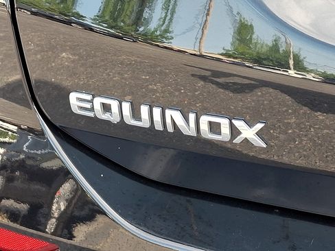 Used 2023 Chevrolet Equinox LT FWD image 31
