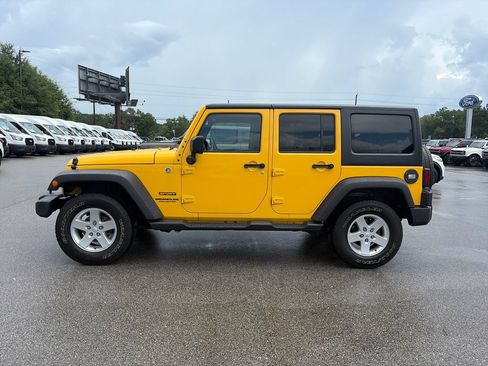 Used 2015 Jeep Wrangler Unlimited Sport w/ Quick Order Package 24S AWD/4WD image 4