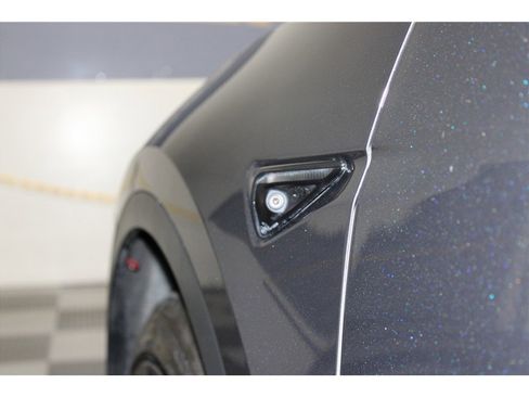 Used 2021 Tesla Model Y Long Range image 10