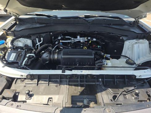 Used 2023 Ford Explorer XLT w/ Equipment Group 202A RWD image 17
