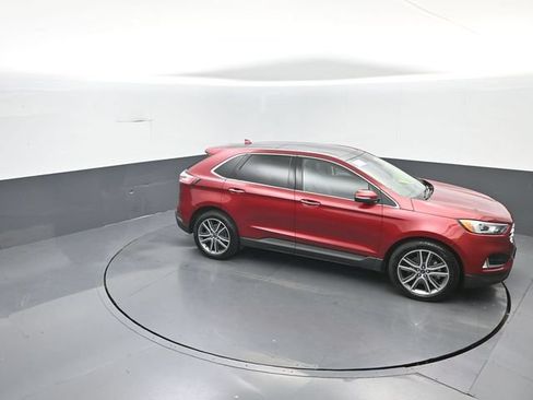 Certified 2019 Ford Edge Titanium w/ Cold Weather Package AWD/4WD image 26