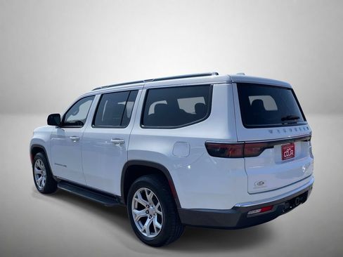 Used 2022 Jeep Wagoneer Series II AWD/4WD image 5