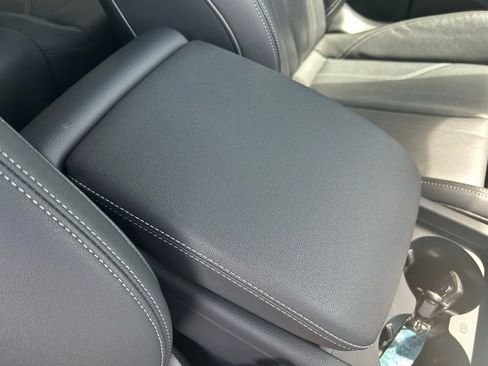 Used 2024 Audi Q5 e Premium Plus w/ Premium Plus Package image 35