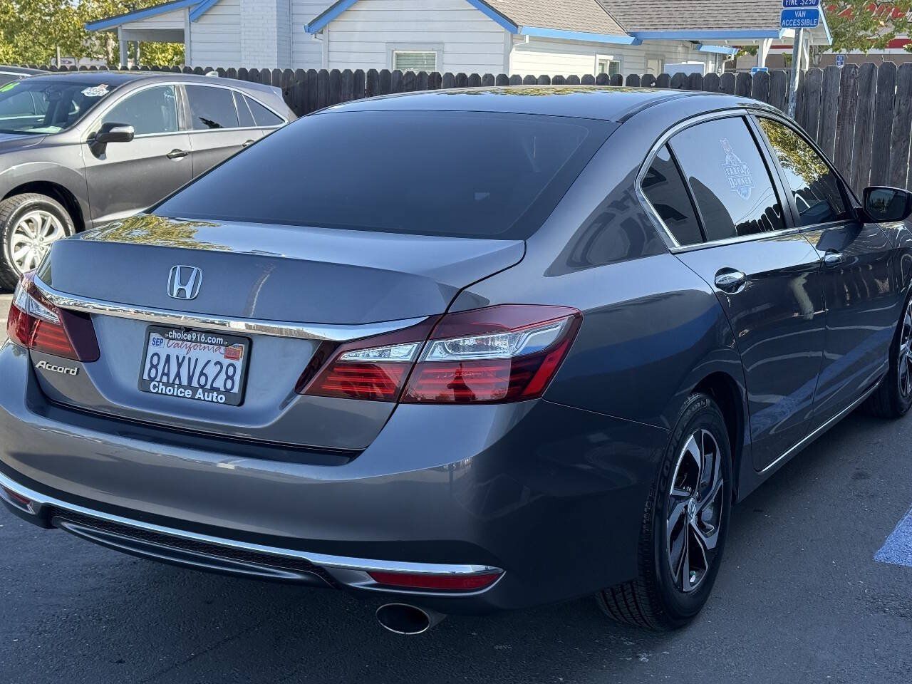 Used 2017 Honda Accord LX image 5