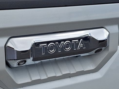 Certified 2023 Toyota Tundra Limited AWD/4WD image 28