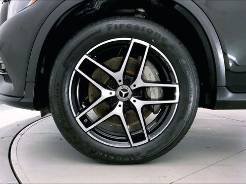 Used 2018 Mercedes-Benz GLC 300 4MATIC image 8