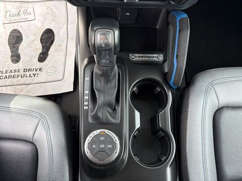 Used 2022 Ford Bronco Black Diamond image 34