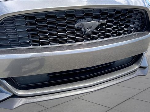 Used 2017 Ford Mustang Coupe RWD image 29