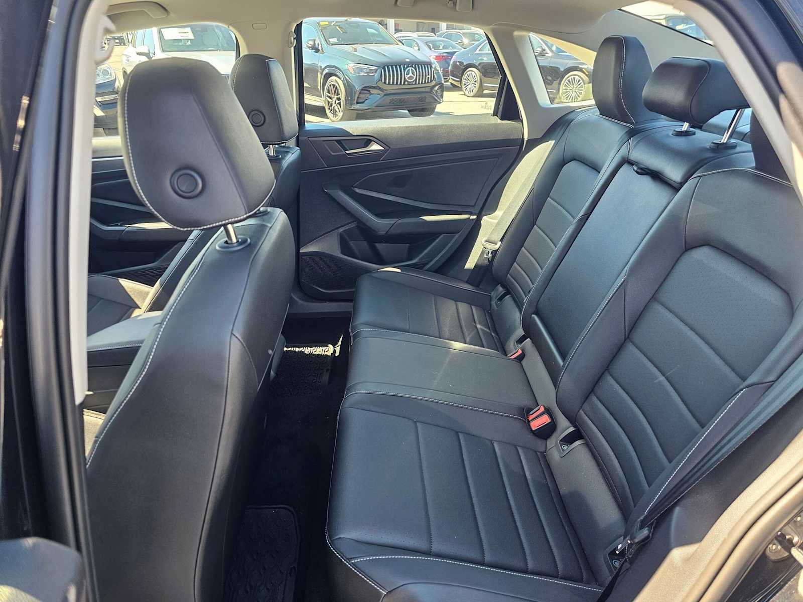Used 2023 Volkswagen Jetta SE FWD image 16