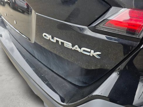 Used 2023 Subaru Outback Premium AWD/4WD image 19