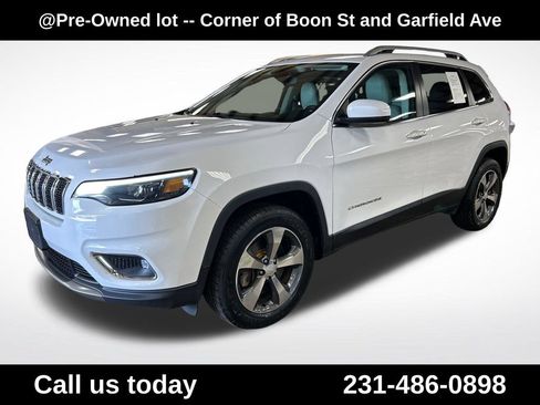 Used 2019 Jeep Cherokee Limited w/ Trailer Tow Group AWD/4WD image 1