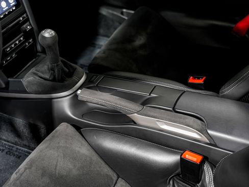 Used 2010 Porsche 911 GT3 RS image 16