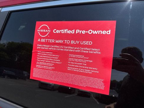 Used 2025 Nissan Rogue SV FWD image 32