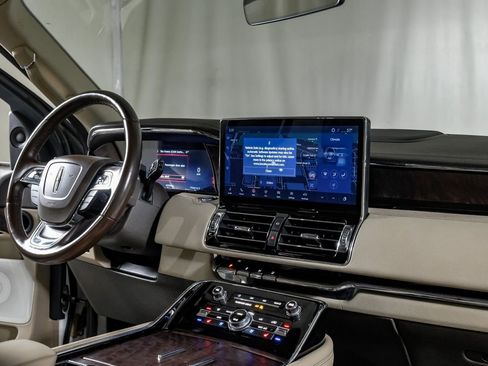 Used 2022 Lincoln Navigator L Reserve image 21