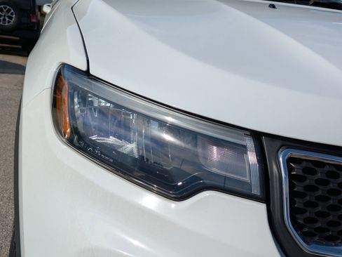 Used 2024 Jeep Compass Latitude image 8