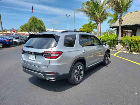 New 2026 Honda Pilot Touring image 6