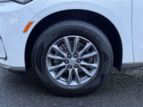 Certified 2022 Buick Enclave Essence image 7