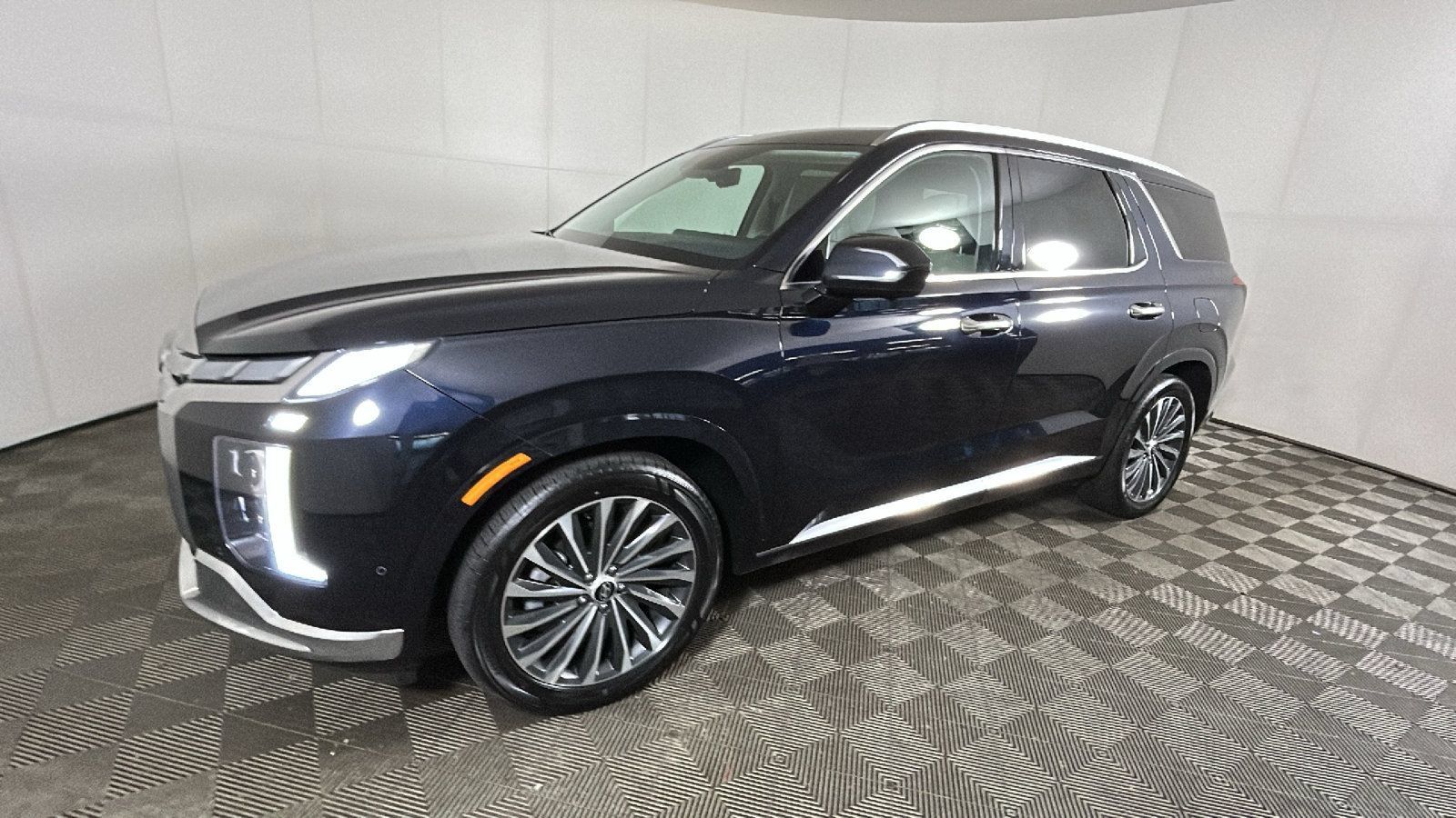 Used 2024 Hyundai Palisade Calligraphy FWD image 7