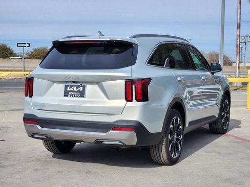New 2026 Kia Sorento EX w/ EX Premium Package FWD image 4