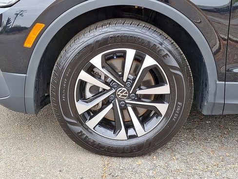 Certified 2024 Volkswagen Tiguan S image 28