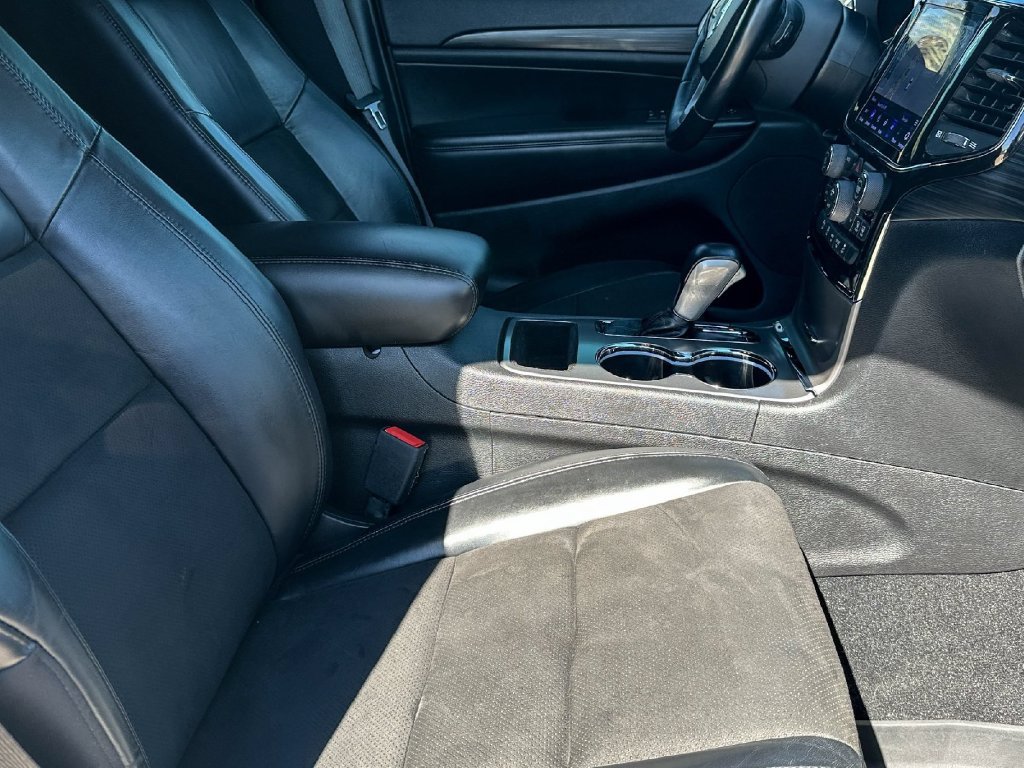 Used 2021 Jeep Grand Cherokee Laredo X RWD image 23