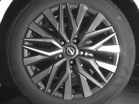 Used 2025 Nissan Altima 2.5 SV FWD image 14