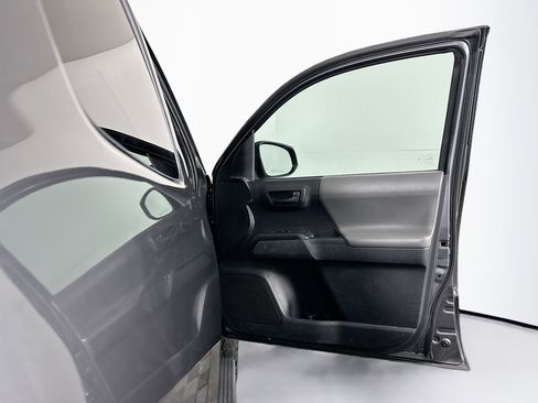 Used 2022 Toyota Tacoma SR RWD image 27