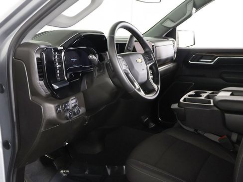 Used 2024 Chevrolet Silverado 1500 LT image 22