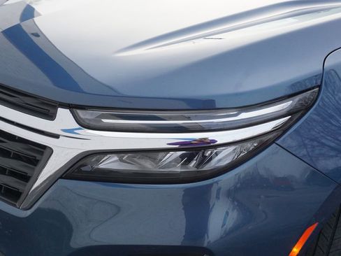 Used 2024 Chevrolet Equinox LT FWD image 30