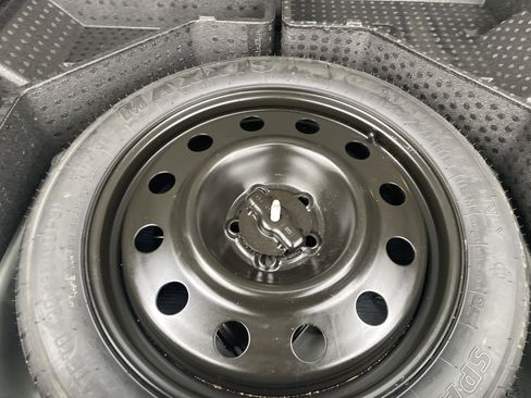 Used 2024 Ford Edge SEL w/ Convenience Package image 19