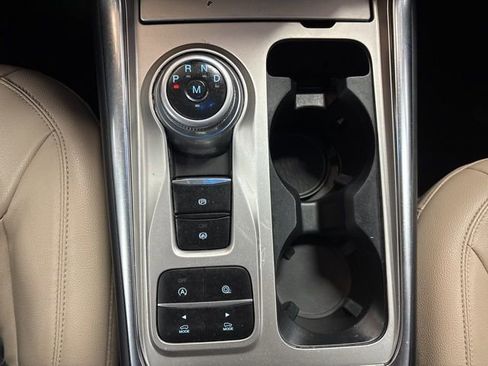 Used 2020 Ford Explorer XLT w/ Equipment Group 202A image 22