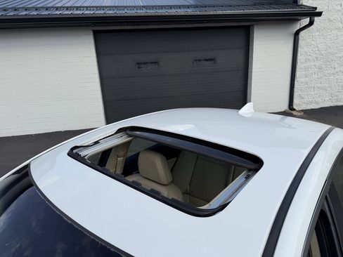 Used 2014 Acura ILX w/ Technology Package image 9