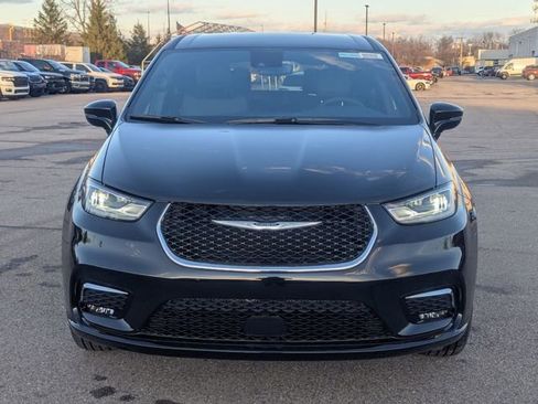 New 2026 Chrysler Pacifica Select image 7