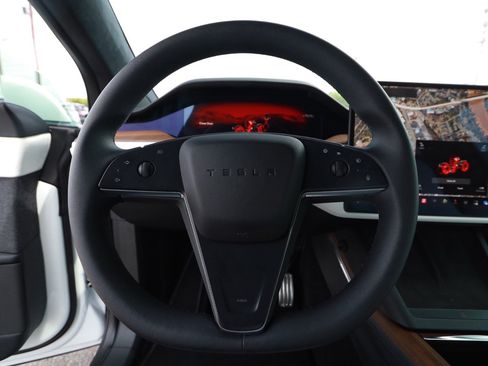 Used 2022 Tesla Model X AWD/4WD image 10