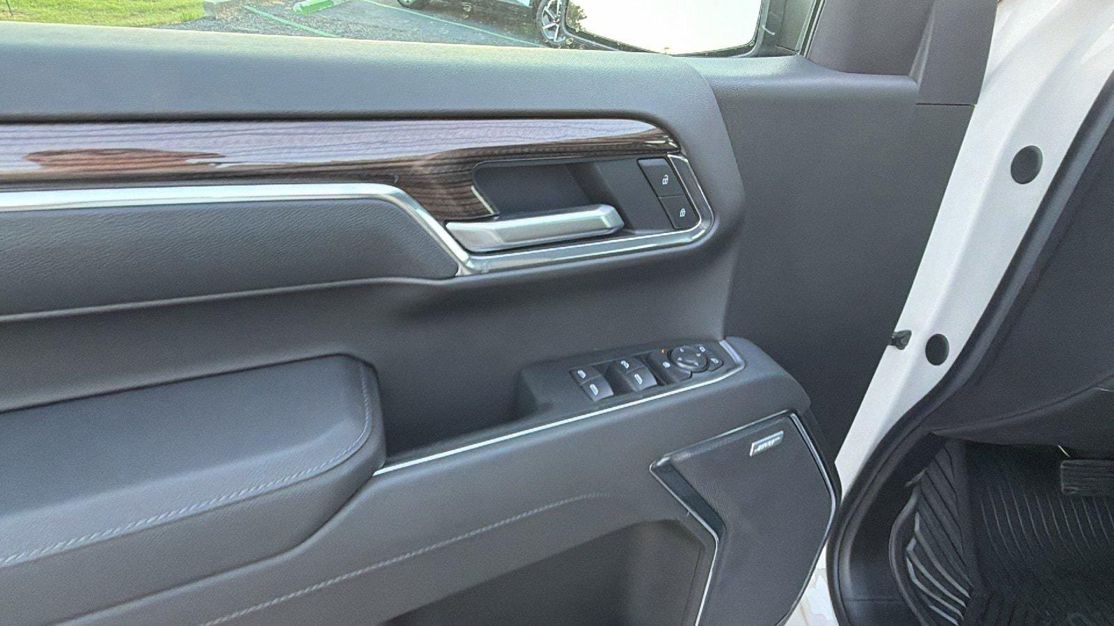 New 2026 Chevrolet Silverado 1500 RST w/ RST All Star Premium Package AWD/4WD image 15