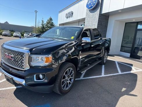 Used 2018 GMC Canyon Denali image 3