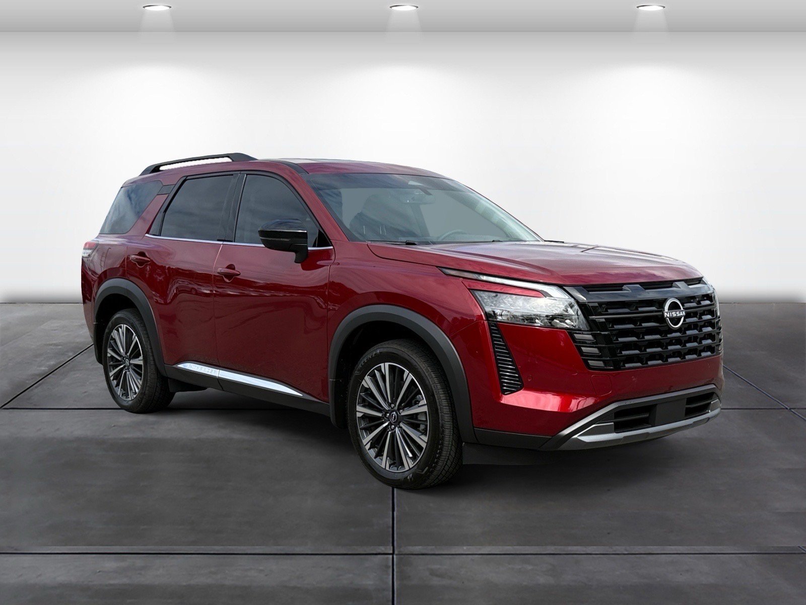 Used 2026 Nissan Pathfinder Platinum AWD/4WD image 2