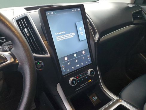 Used 2024 Ford Edge SEL w/ Sport Appearance Package image 26