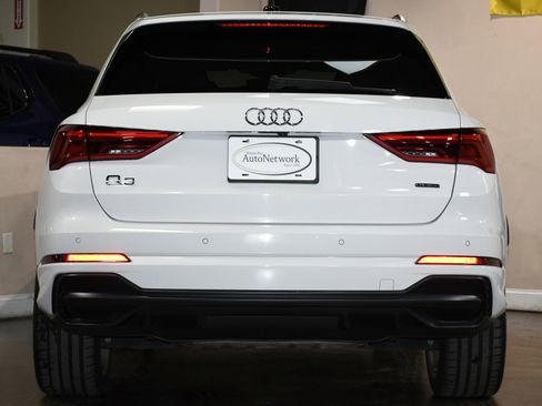 Used 2021 Audi Q3 2.0T Premium Plus w/ Premium Plus Package image 2