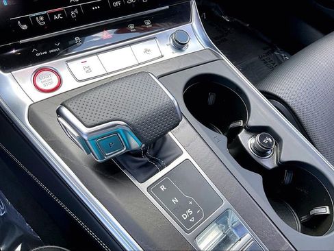 Used 2020 Audi S7 Prestige w/ Prestige Package image 28