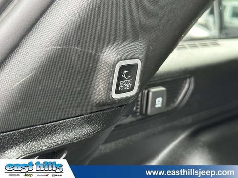 Used 2023 Jeep Grand Cherokee Altitude AWD/4WD image 29