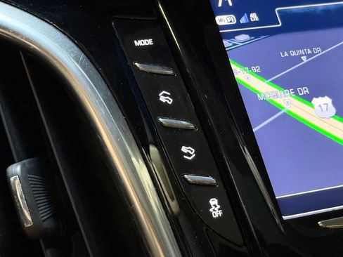 Used 2018 Cadillac Escalade Luxury image 33