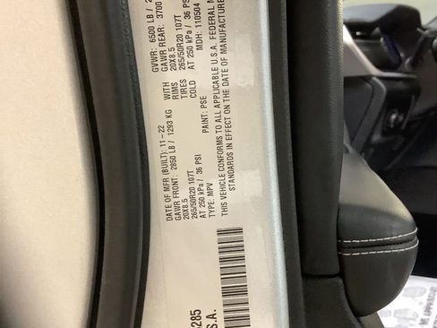 Used 2023 Jeep Grand Cherokee L Laredo image 18