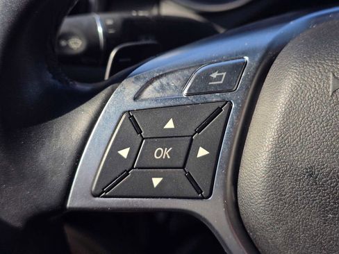 Used 2014 Mercedes-Benz SLK 350 image 28