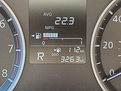 Certified 2025 Nissan Kicks Play S image 31