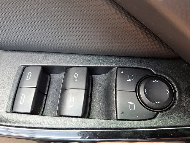 Used 2025 Chevrolet Equinox LT AWD/4WD image 26
