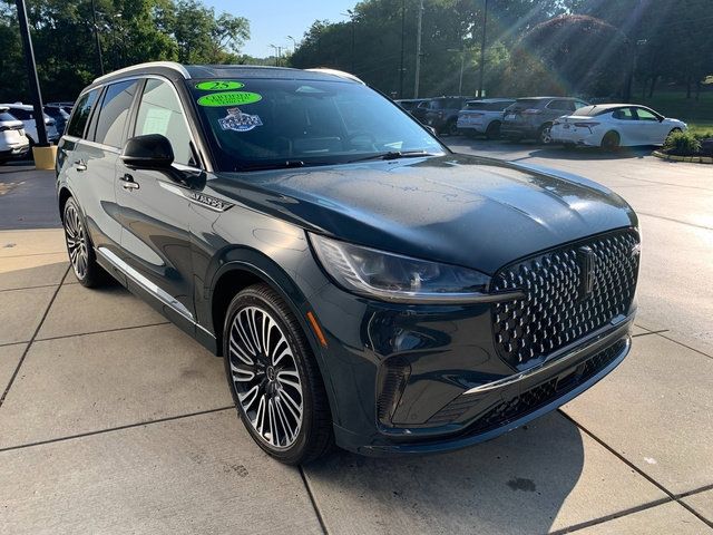 Certified 2025 Lincoln Aviator Black Label AWD/4WD image 9