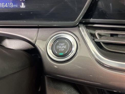 Used 2025 Chevrolet Trax ACTIV w/ Driver Confidence Package image 19