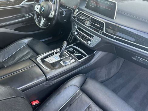Used 2021 BMW 740i w/ M Sport Package image 16